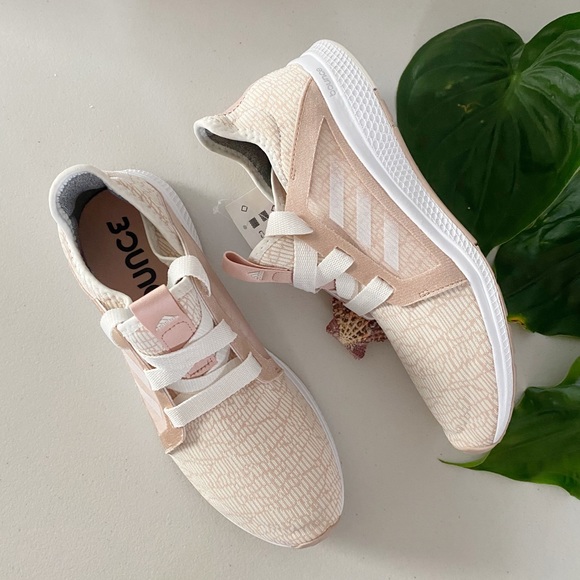 edge lux running shoe